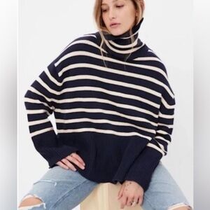 GAP Navy and Cream Knit 100% cotton oversized Turtleneck